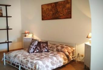 La piazzetta has Balcony rooms