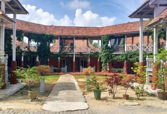 Iz Village has Balcony rooms