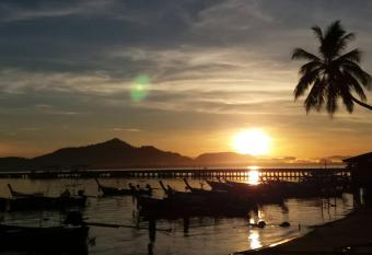 Seaside home allows 18 year olds to book a room