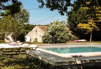 Le Clos du Vallon des Courances has Balcony rooms