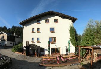 Pension Tyrol has Balcony rooms