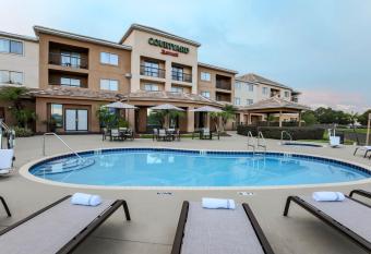 Courtyard by Marriott Orlando Lake Mary/North has Balcony rooms