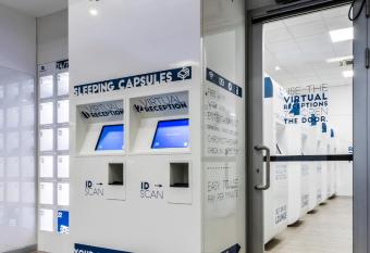 Resting Pods - ZZZleepandGo BGY Airport allows 18 year olds to book a room