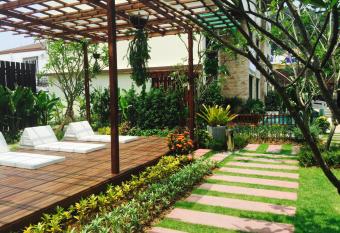 JJ Residence has Balcony rooms