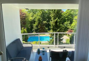 Apartment Sonne allows 18 year olds to book a room