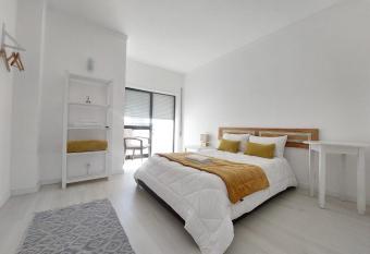 Aveiro Home has Balcony rooms