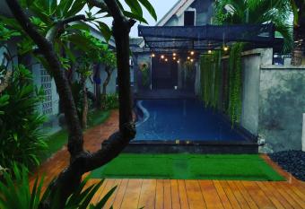 Surfer Garden allows 18 year olds to book a room