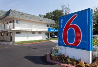 Hi - Wheel Flats allows 18 year olds to book a room