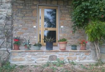 Agriturismo dal Poeta has Smoking rooms