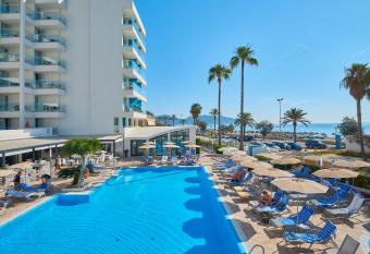 Hipotels Hipocampo - Adults Only allows 18 year olds to book a room