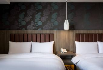 JUNG-ZAW BUSSINESS HOTEL has Balcony rooms