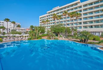 Hipotels Said allows 18 year olds to book a room