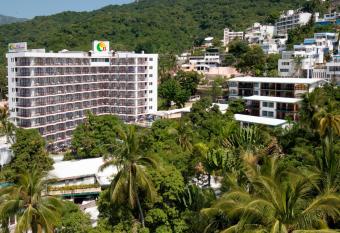 Real Bananas All Inclusive allows 18 year olds to book a room