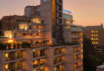 Orient Queen Homes Hotel allows 18 year olds to book a room