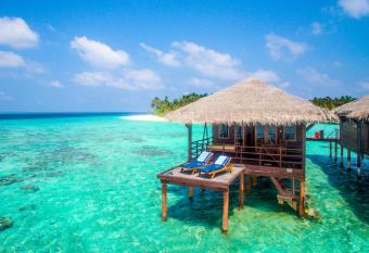 Filitheyo Island Resort has rooms with a private hot tub