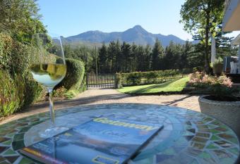 Pillow & Fern allows 18 year olds to book a room