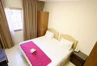 Bella Rosa Hotel allows 18 year olds to book a room