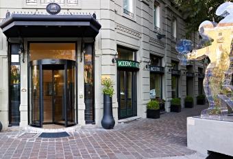 Hotel Moderno has Balcony rooms