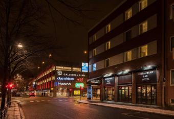 Best Western Hotel City Gavle has rooms with a private hot tub