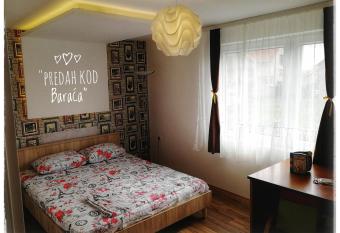 Apartments  allows 18 year olds to book a room