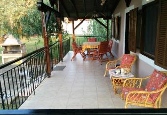 Villa Agapi has Balcony rooms