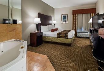 Best Western Plus O'Hare International South Hotel has rooms with a private hot tub