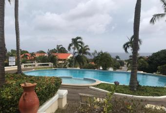 Spectacular Furnished Studio allows 18 year olds to book a room