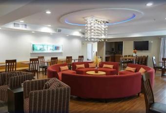 Country Inn & Suites By Radisson,sava allows 18 year olds to book a room