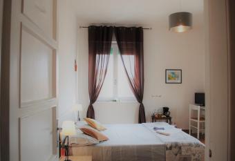 Dreaming Verona Rooms allows 18 year olds to book a room