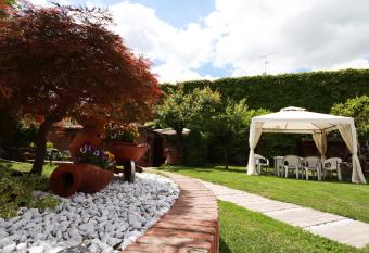 Villa Roberta B&B allows 18 year olds to book a room