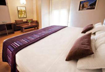 Hotel Fuente El Cura has Balcony rooms