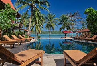 Longtail Beach Resort has Balcony rooms