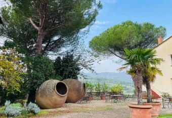 Corte Di Valle has Balcony rooms