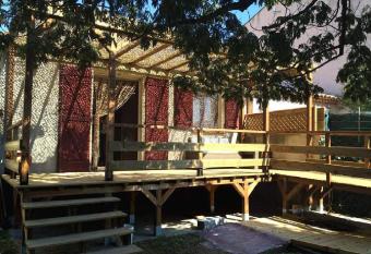 Chambre d h  te  allows 18 year olds to book a room