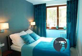 Good Time Apartments Warsaw City Center allows 18 year olds to book a room