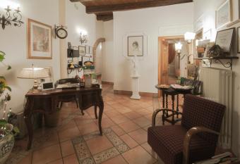 Mondo Antico B&B allows 18 year olds to book a room