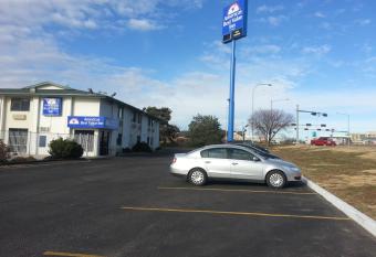 Americas Best Value Inn allows 18 year olds to book a room