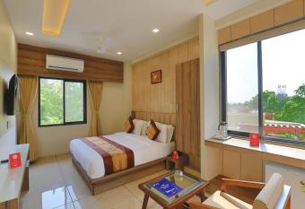 Hotel Repose has Balcony rooms