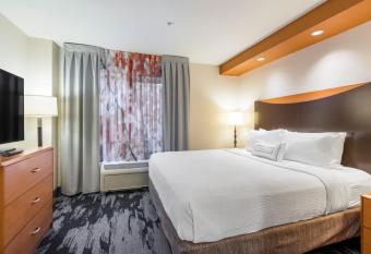 Fairfield Inn & Suites by Marriott Columbia allows 18 year olds to book a room