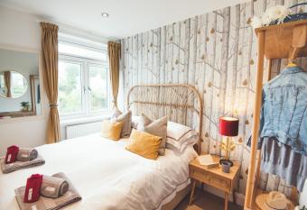 Waves - Duplex Apartment Stoke Fleming has Balcony rooms