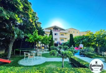 Hotel Ambasador has Balcony rooms