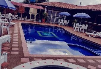 Finca Hotel La Melania has Balcony rooms