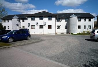 Ladyknowe Apartment allows 18 year olds to book a room