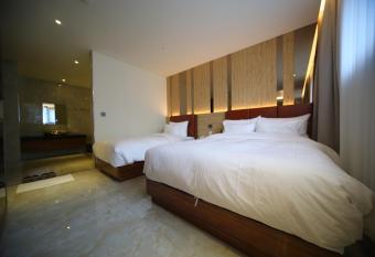 First Hotel allows 18 year olds to book a room