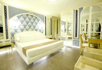 Hotel Ava Malate has Smoking rooms