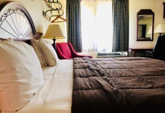 Ozark Inn & Suites allows 18 year olds to book a room