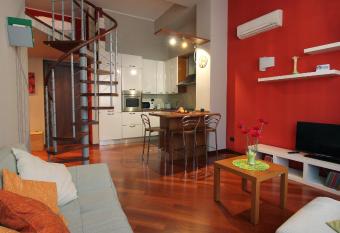 Italianway-S.M. Fontana allows 18 year olds to book a room