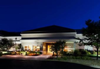 Residence Inn by Marriott Indianapolis Carmel allows 18 year olds to book a room