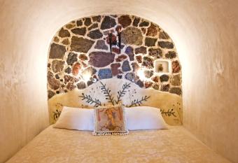 Alexander s Suites allows 18 year olds to book a room