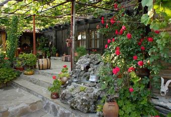 Guest House Polah Ot Minaloto has Balcony rooms